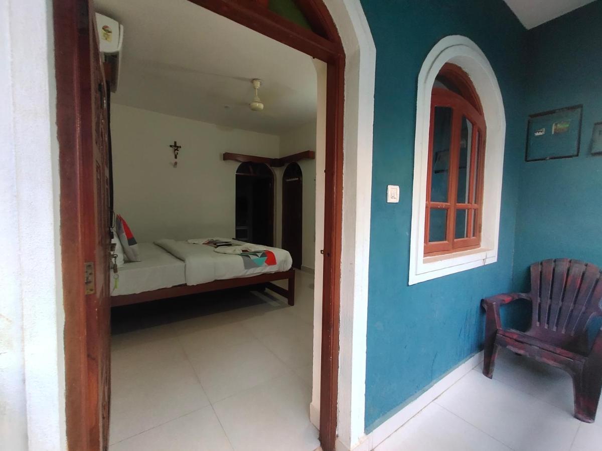 Rj14 Accommodations At Baga Beach Exterior photo